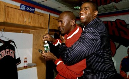 Magic Johnson hits up Michael