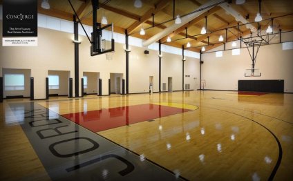 Aaa112904-indoor-basketball