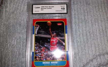 MICHAEL JORDAN ROOKIE CARD