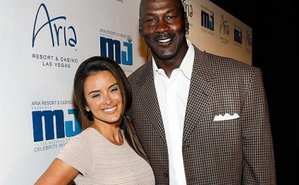 Air Jordan and his new wife of