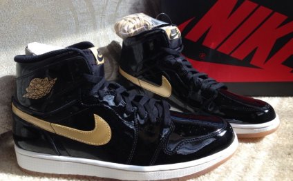 #4 Air Jordan 1 (Black and