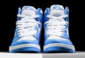 Air Jordan 1 Retro High OG UNC